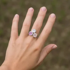 Bague réglable minéraux triangle d'or