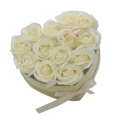 Coffret Coeur de Fleurs de Savon - Roses crèmes