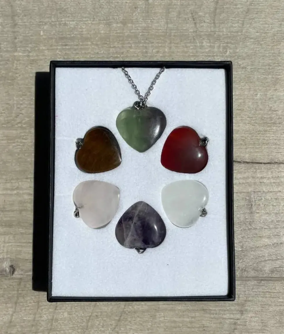 Coffret de 6 Pendentifs Cœur en pierre naturelle