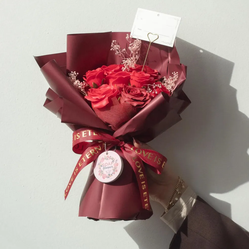 Grand Bouquet de Roses de savon rouges
