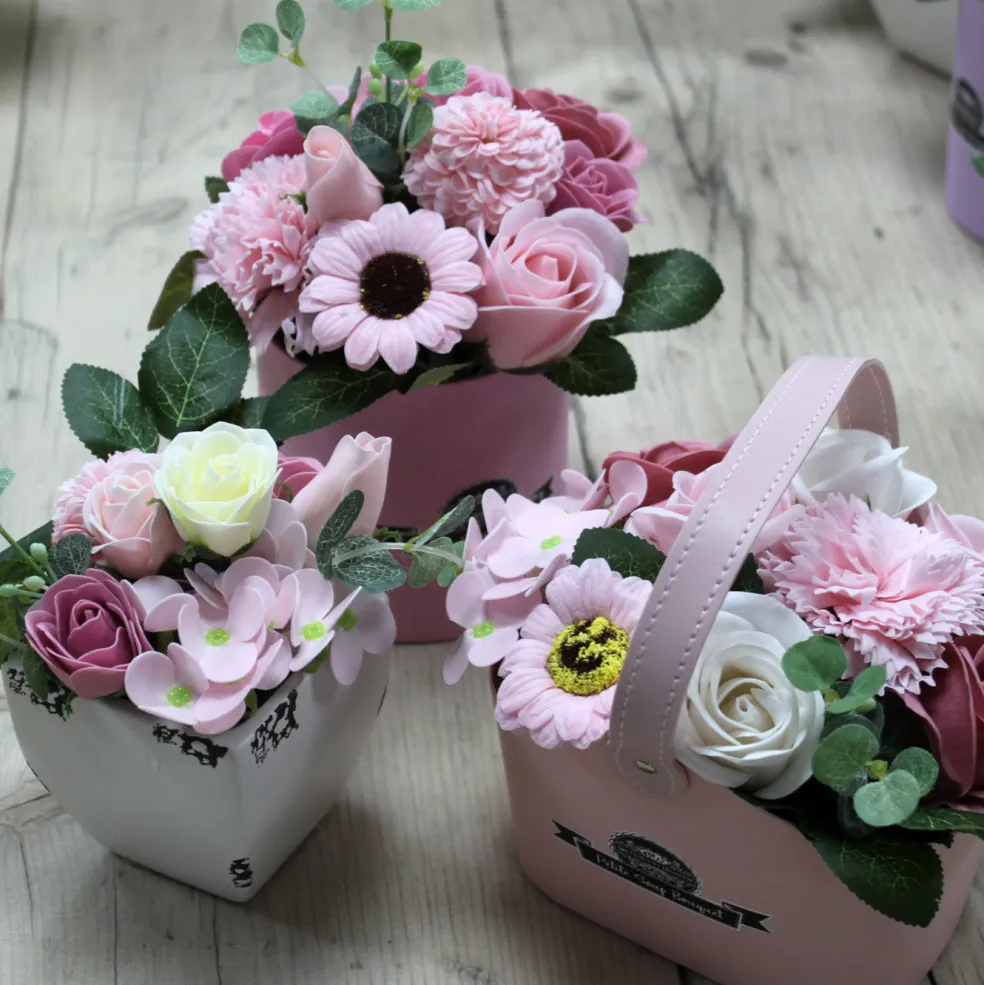 Panier de fleurs de savon - S