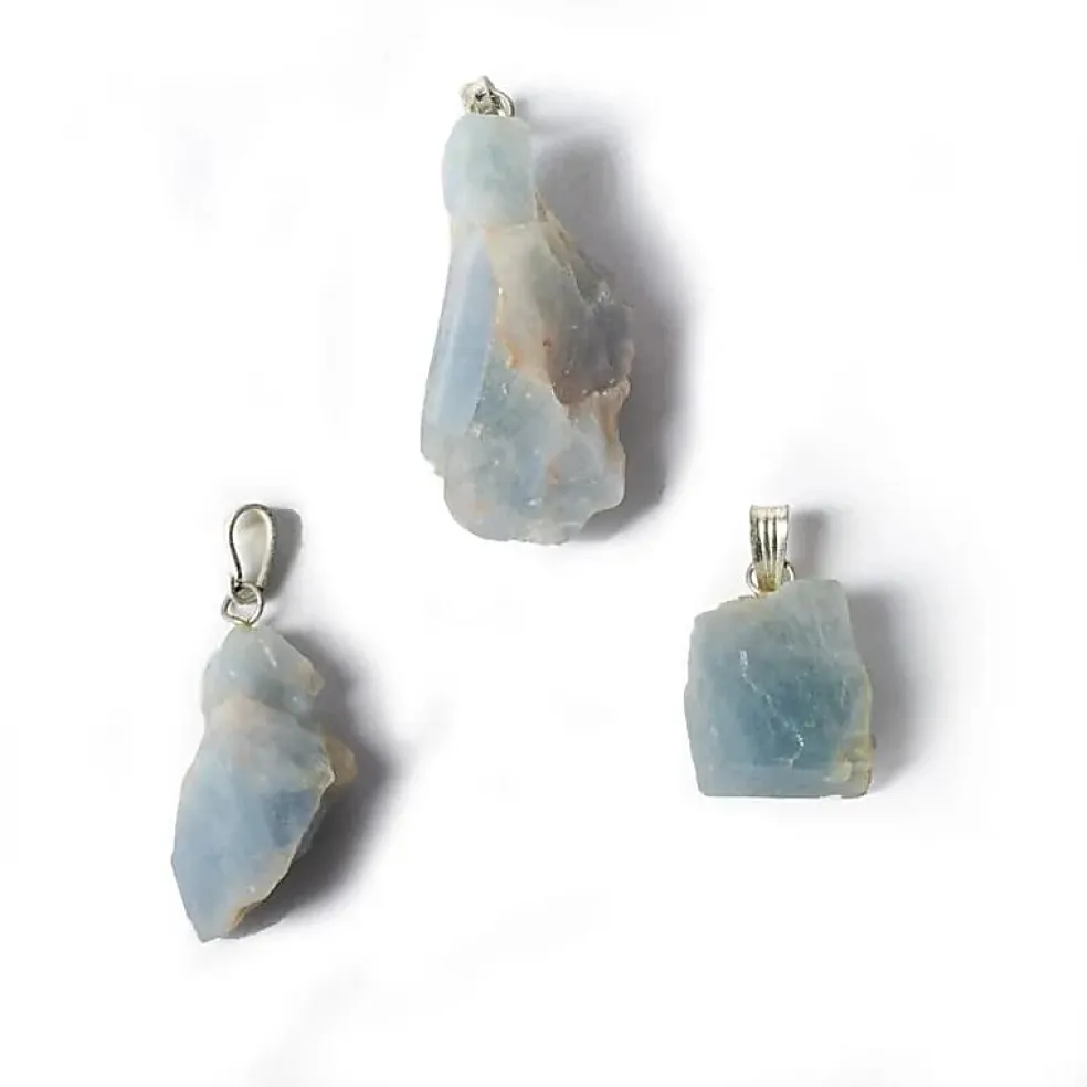 Pendentif en Calcite Bleue brute