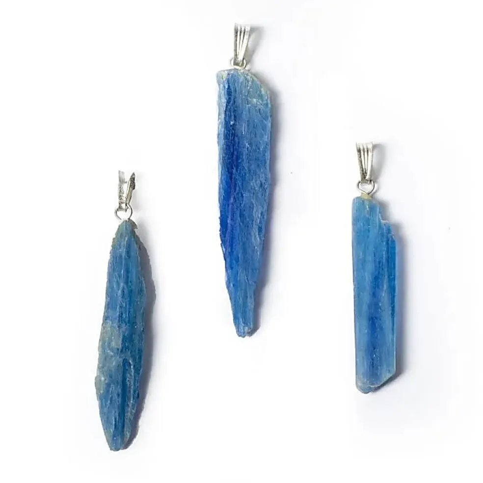 Pendentif en Kyanite Bleue brute
