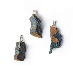 Pendentif en Oeil de Faucon brut
